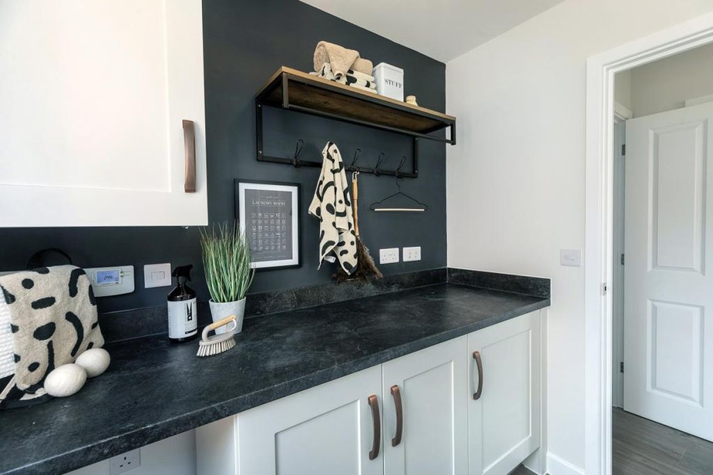 Property photo 3 of 8