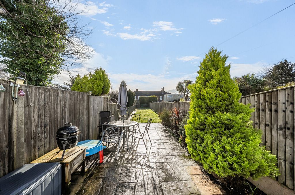 Property photo 1 of 13 1403718-17-697A01...