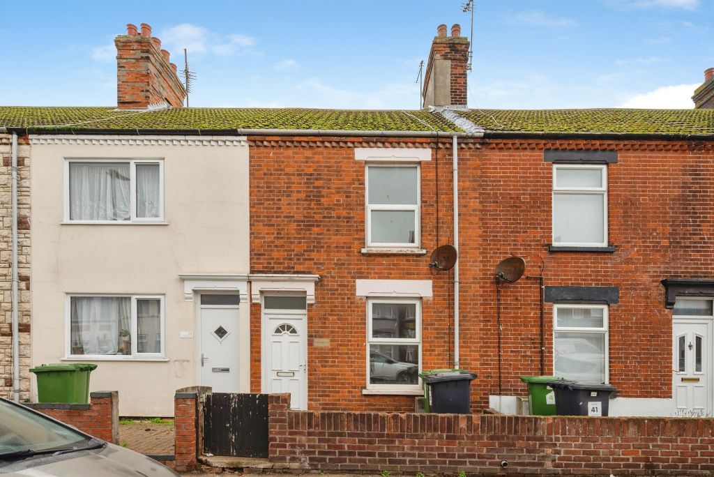 Property photo 1 of 17