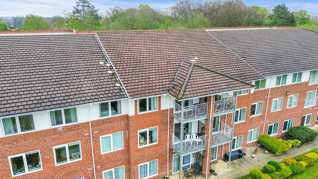 Property photo 1 of 24