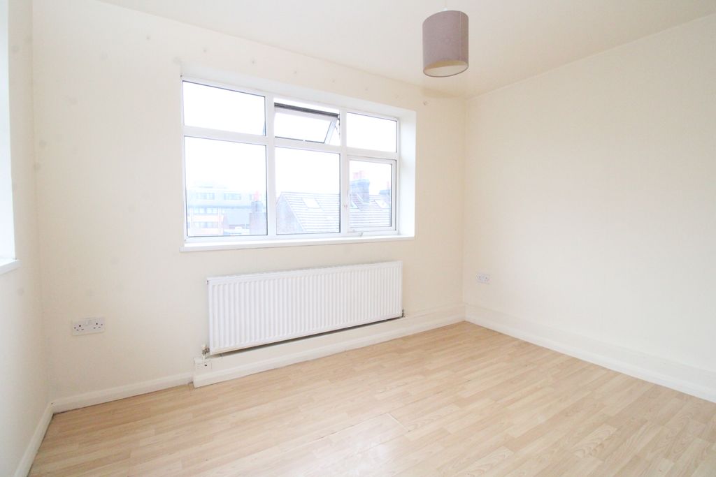 Property photo 3 of 4 Img_7169