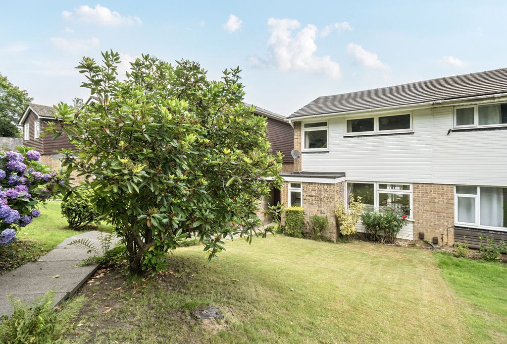 Property photo 3 of 15 1332049-21-68877E...