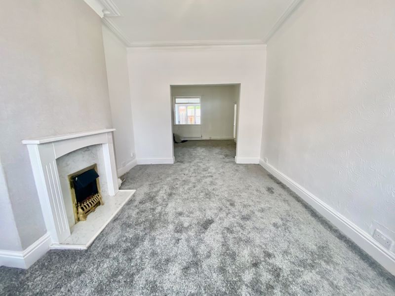 Property photo 3 of 9 Photo 9