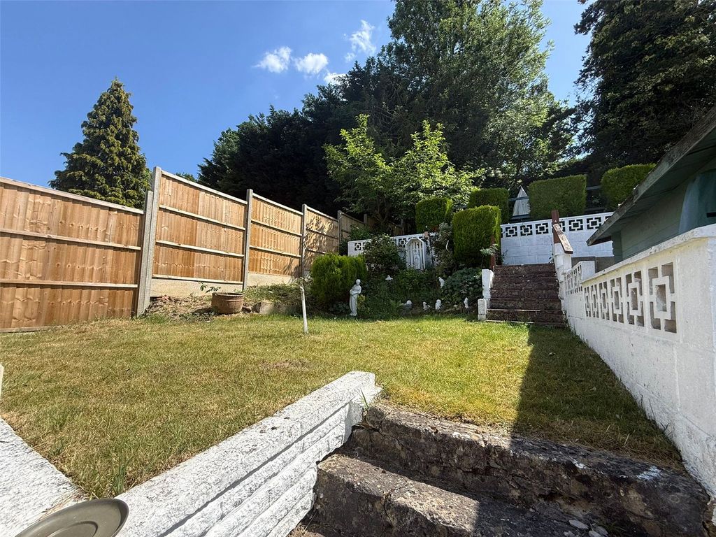 Property photo 2 of 18 Picture No. 08