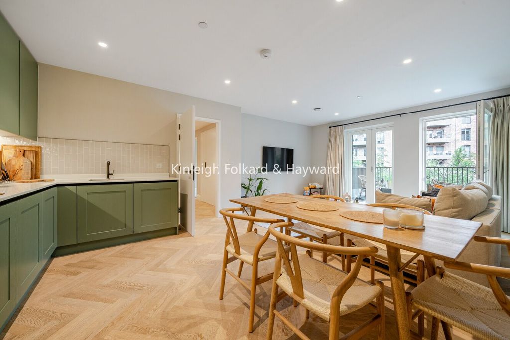 Property photo 3 of 16 Picture No. 13