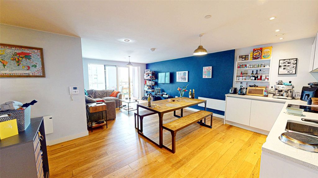Property photo 1 of 14 Picture No. 01