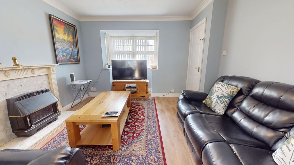 Property photo 3 of 19