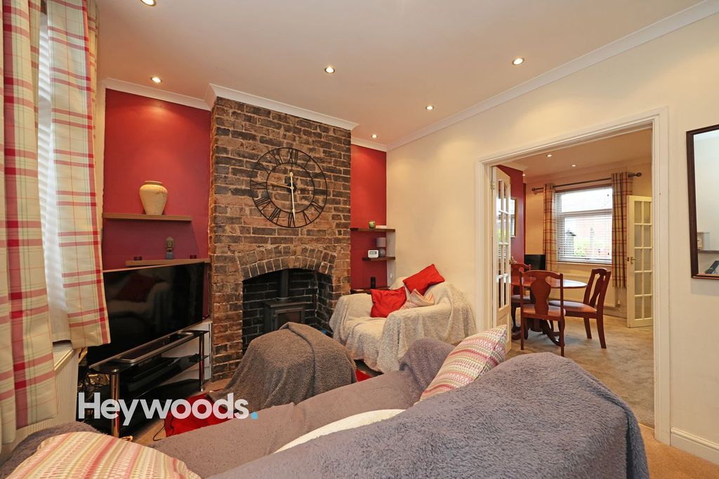 Property photo 2 of 22