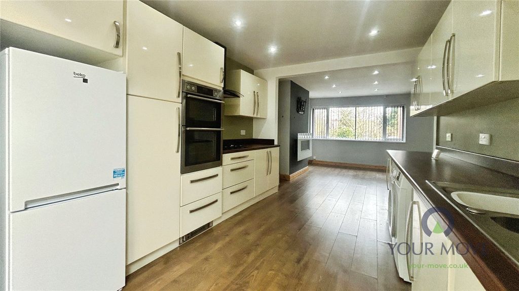 Property photo 3 of 11 Picture No. 18