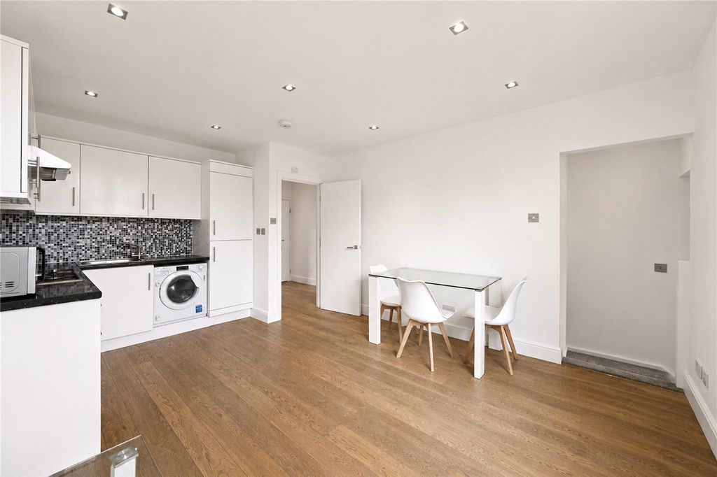 Property photo 2 of 18 Picture No. 45