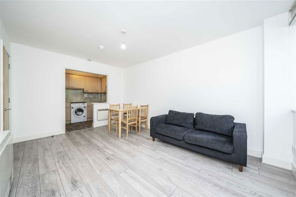 Property photo 3 of 6
