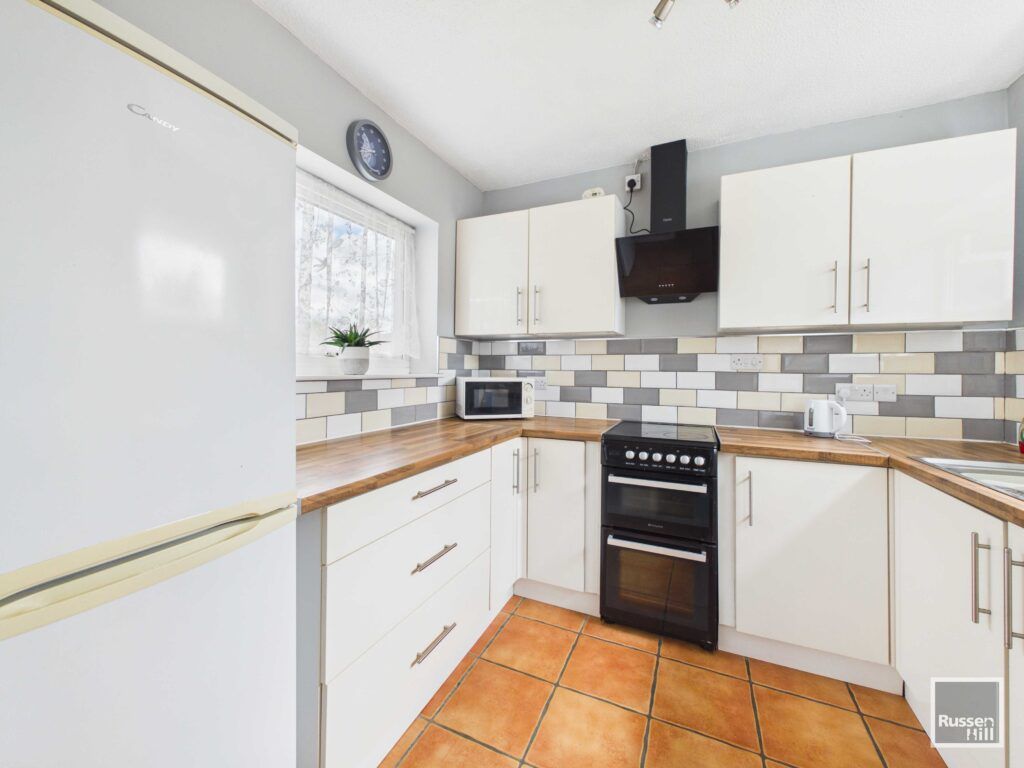 Property photo 3 of 12
