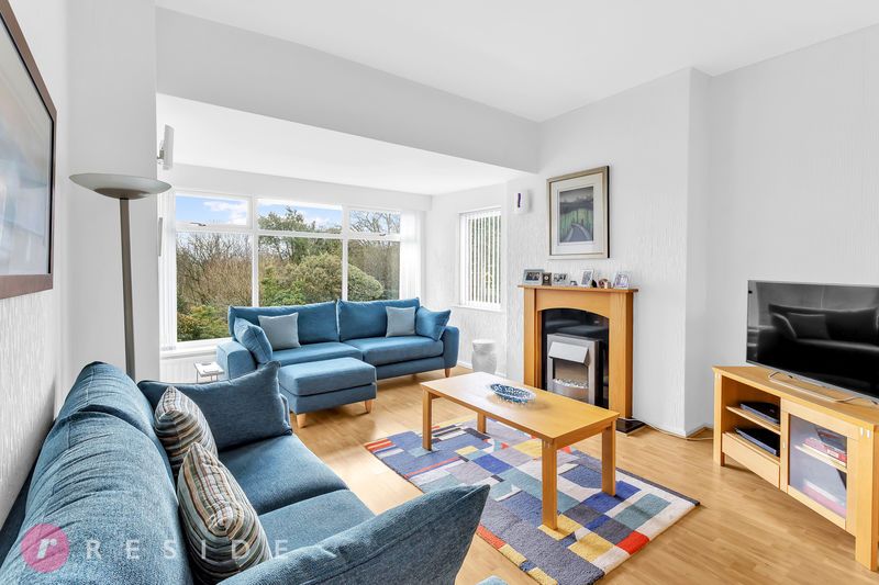 Property photo 2 of 27 Lounge