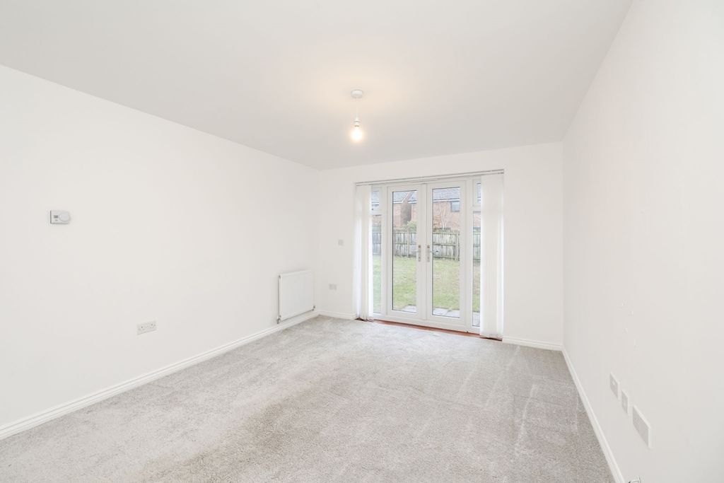 Property photo 3 of 21 21Speckledwoodwaynewcastlegreatparknewcastleuponty