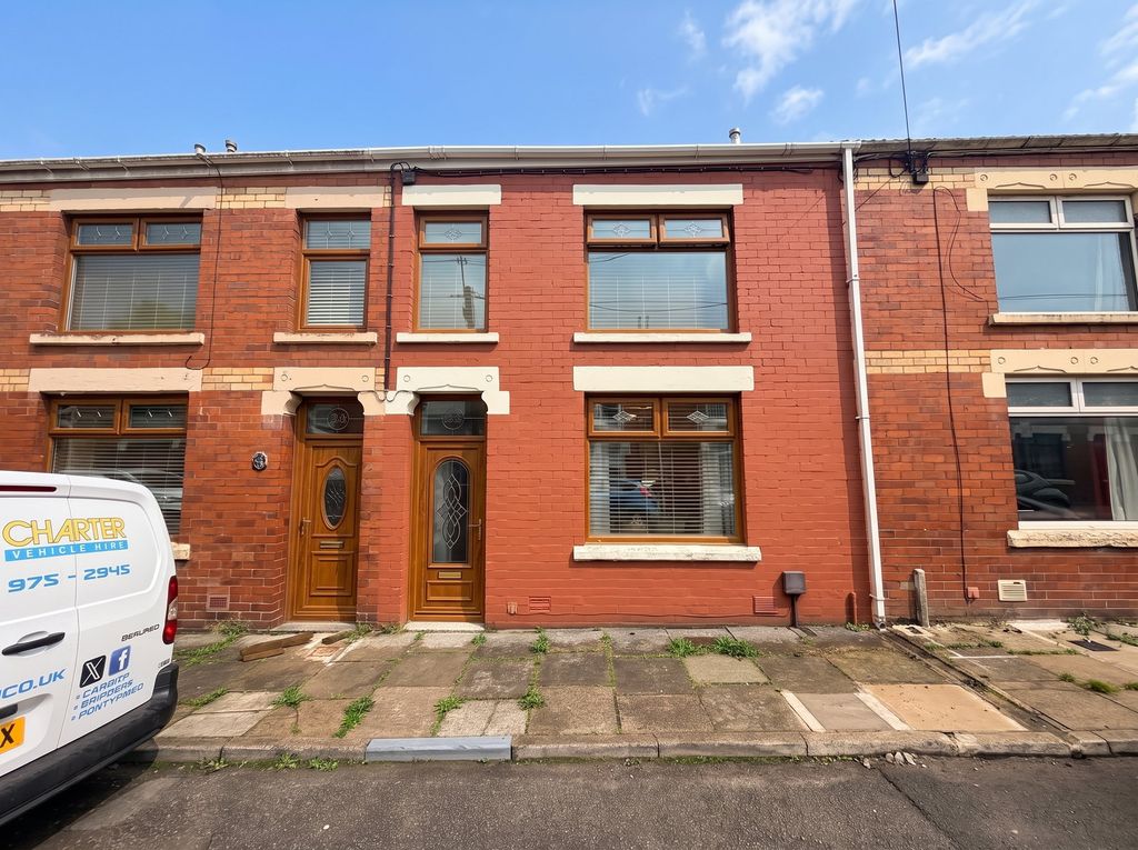 Property photo 1 of 30