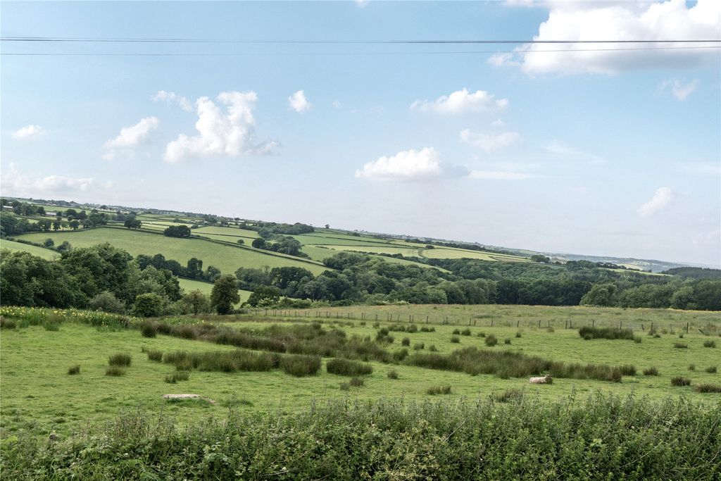 Property photo 2 of 22 Picture No. 08