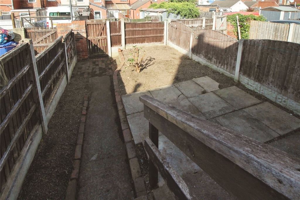 Property photo 3 of 11 Gardens