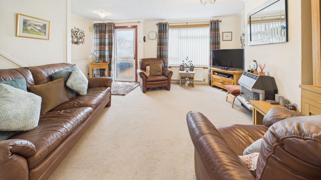 Property photo 3 of 15 Photo 10
