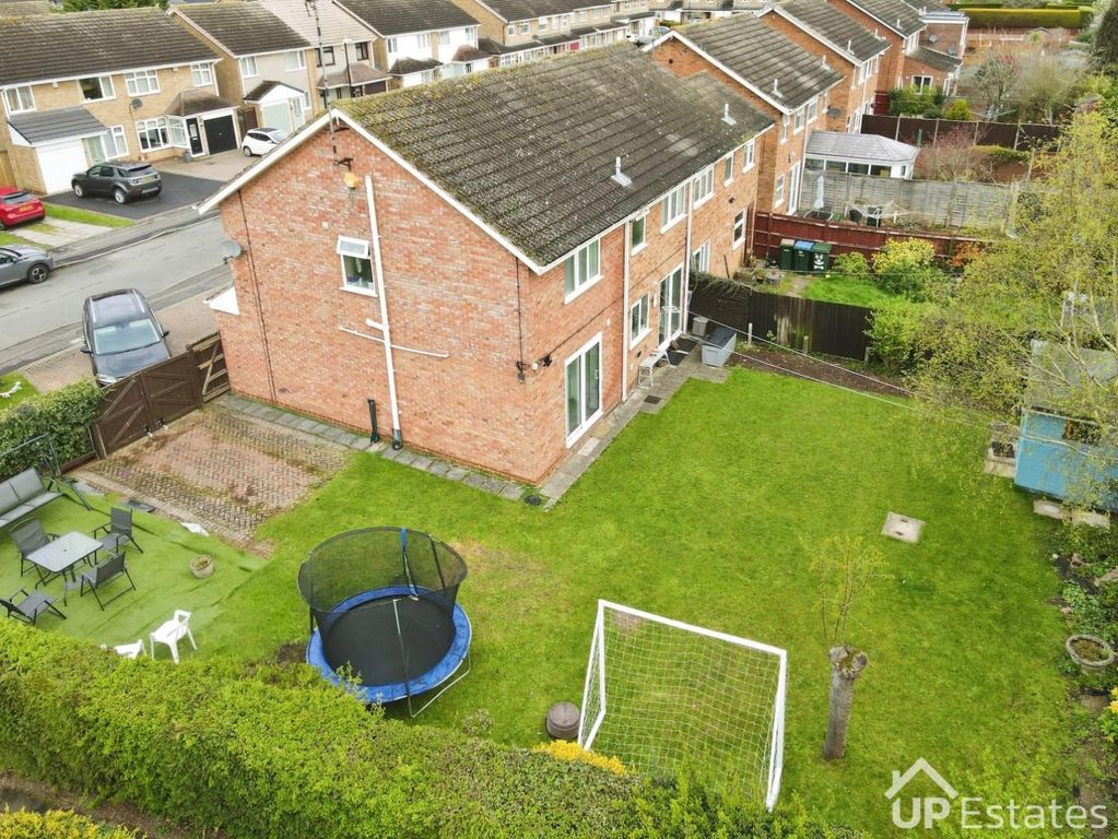 Property photo 2 of 28