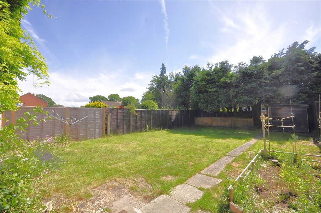 Property photo 2 of 14 Picture No. 17