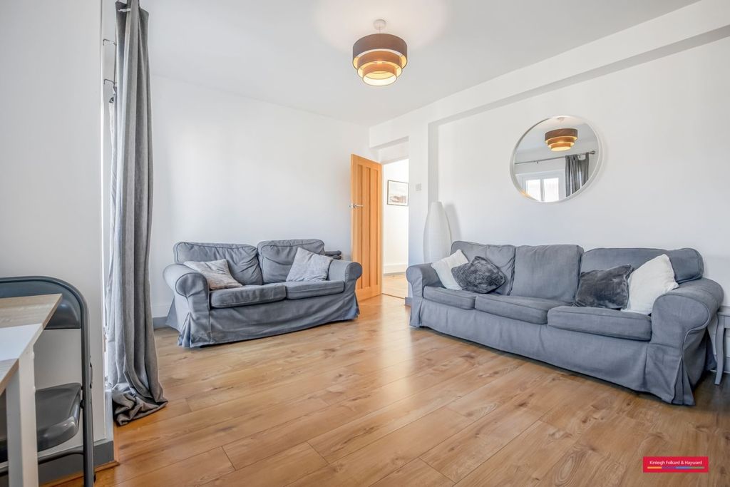 Property photo 2 of 15 Kfh-15_Hovenden_Hous