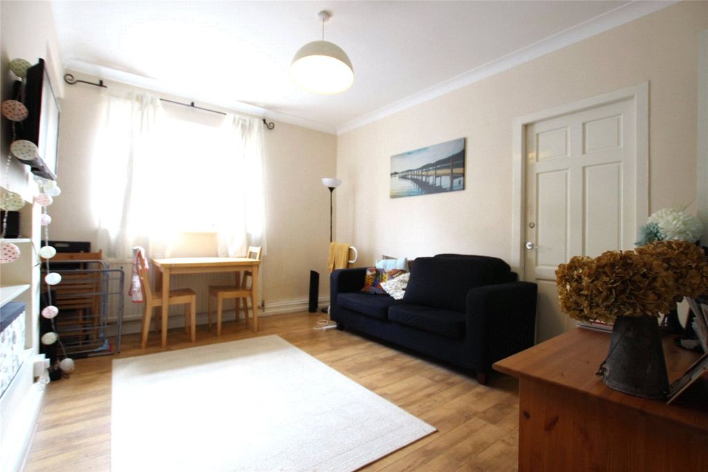 Property photo 2 of 7 Picture No. 01