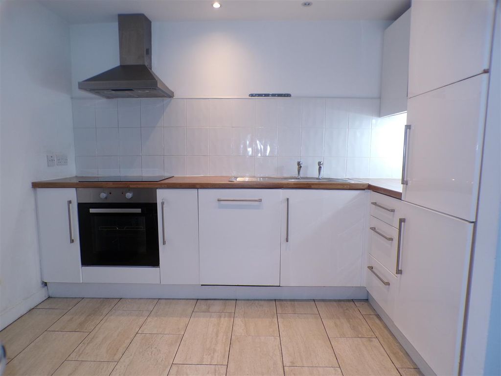 Property photo 3 of 13 100_3229.Jpg