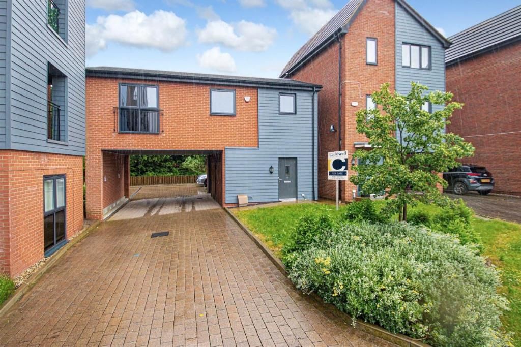 Property photo 1 of 15 The Grand Union Cana;.Jpg