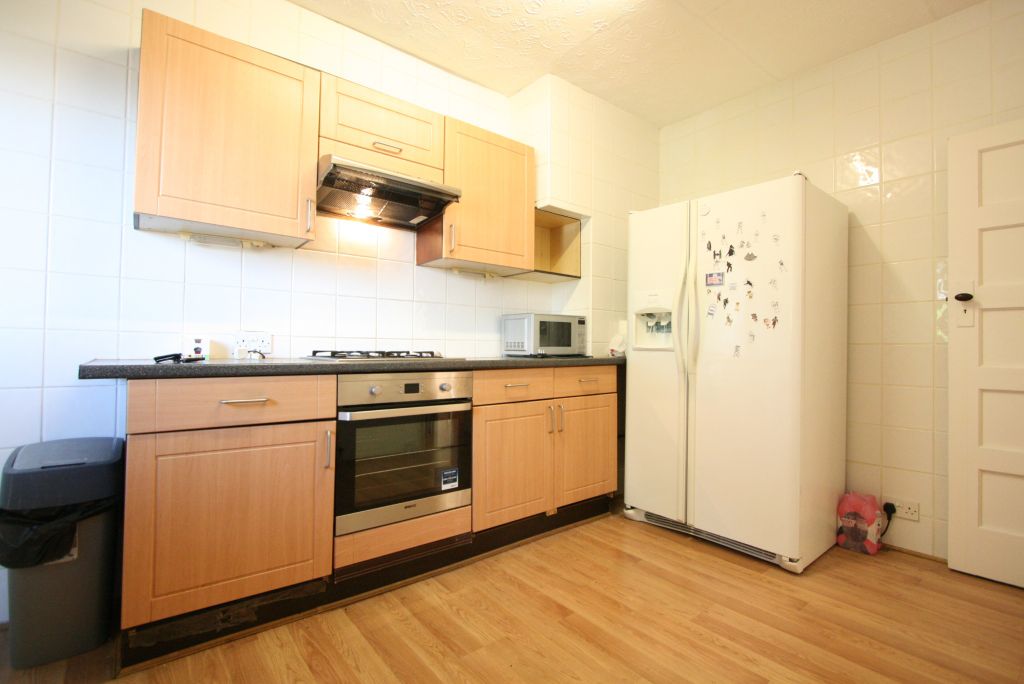 Property photo 2 of 12 Kitchen