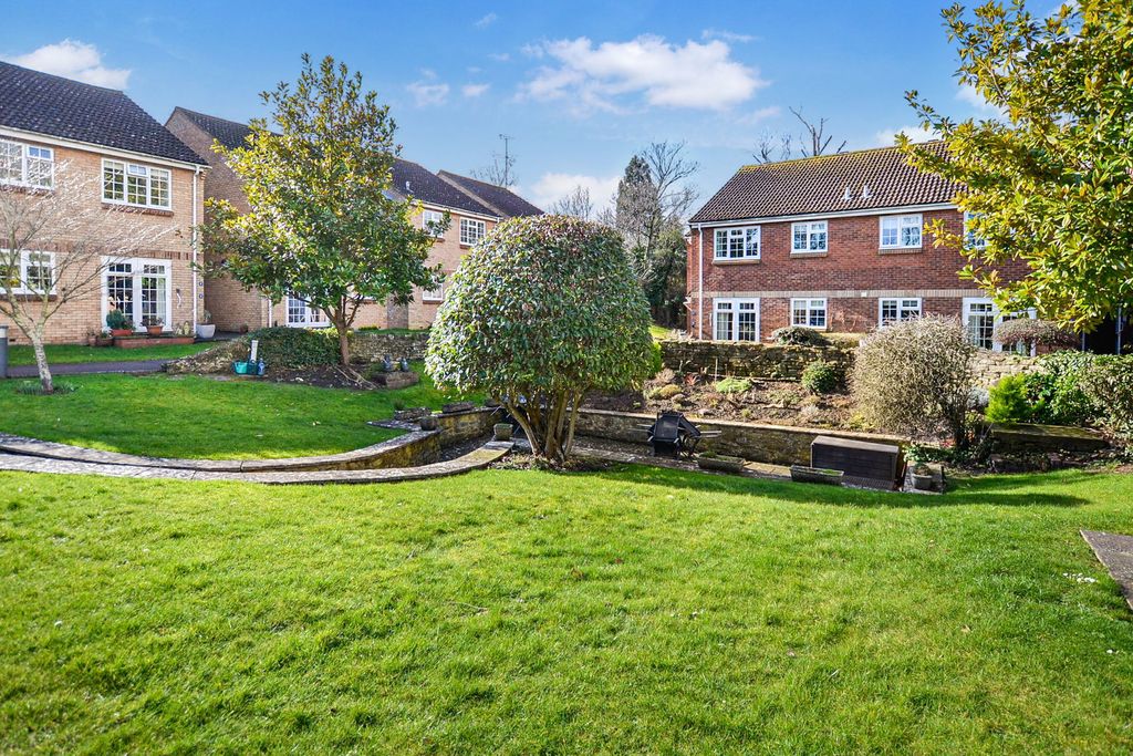 Property photo 2 of 12