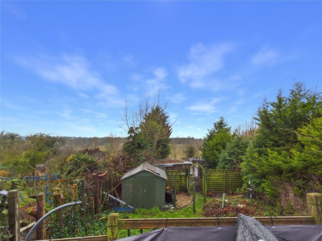 Property photo 2 of 14 Picture No. 12