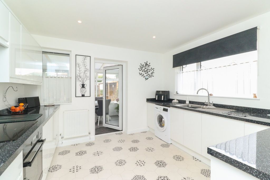 Property photo 3 of 13 Picture 3