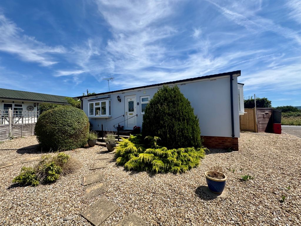 Property photo 2 of 26