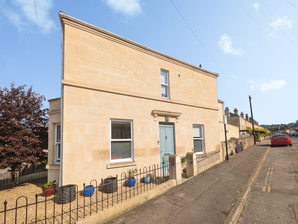 Property photo 1 of 26
