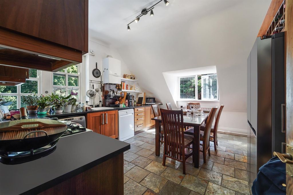 Property photo 3 of 12 4.Jpg