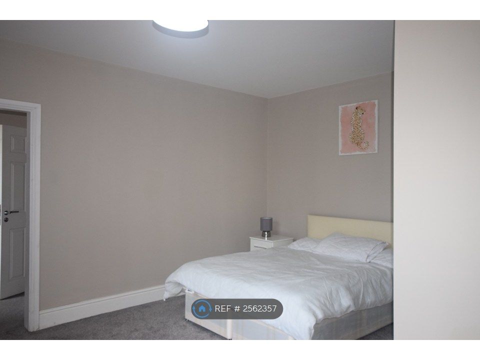 Property photo 3 of 7 Bedroom