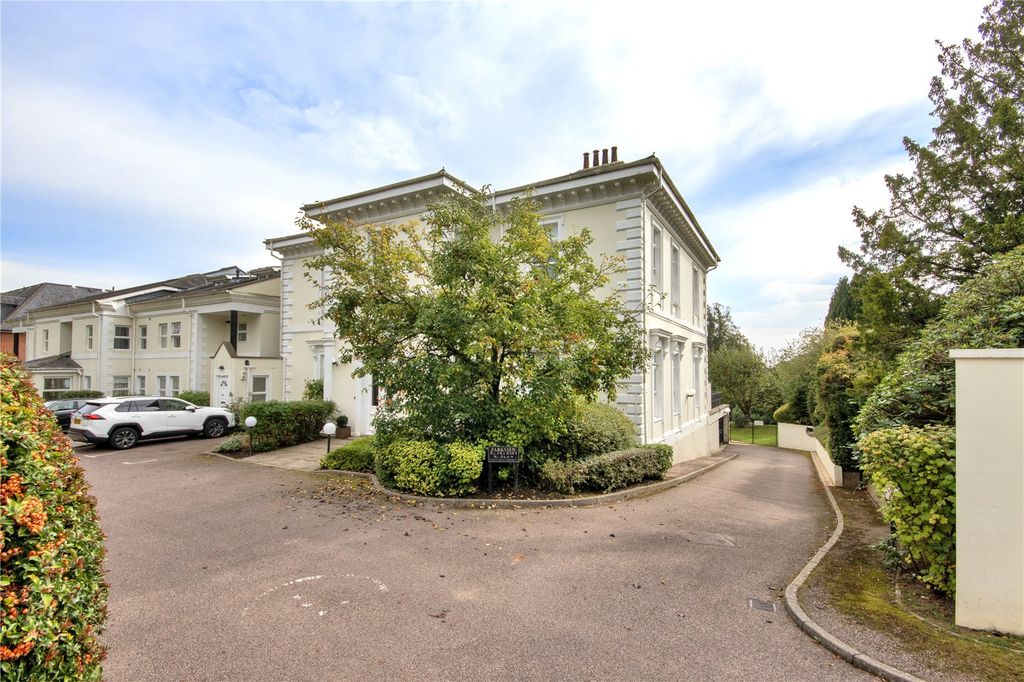 Property photo 1 of 16 Parkview