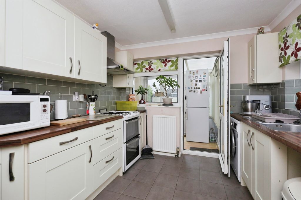 Property photo 3 of 17
