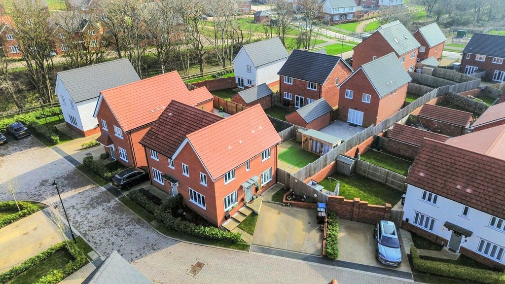 Property photo 2 of 42