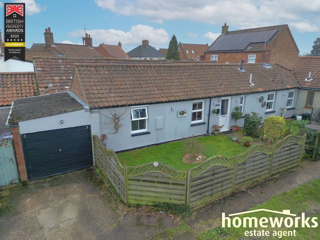 Property photo 1 of 11