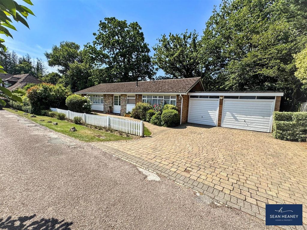Property photo 1 of 27