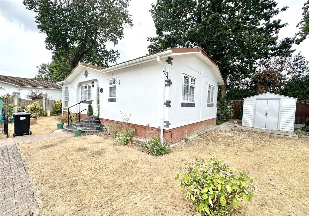 Property photo 1 of 17 Outside Front
