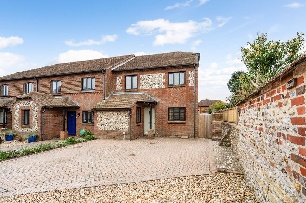 Property photo 3 of 39