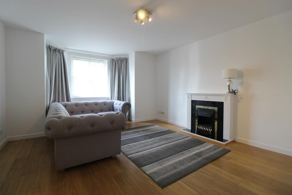 Property photo 2 of 9 L Alt