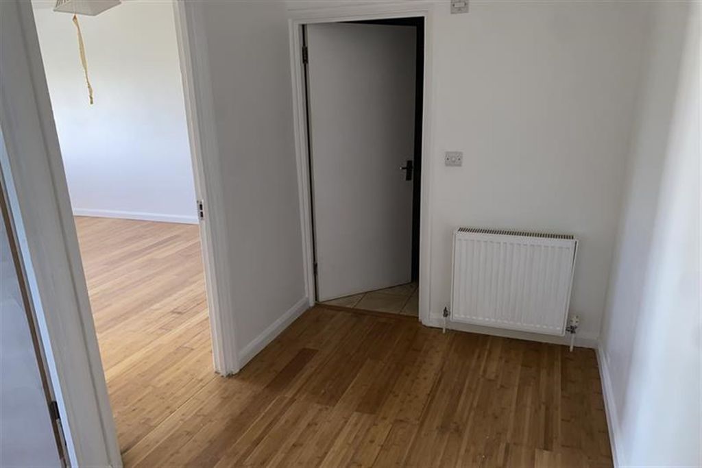 Property photo 1 of 9 (Main)