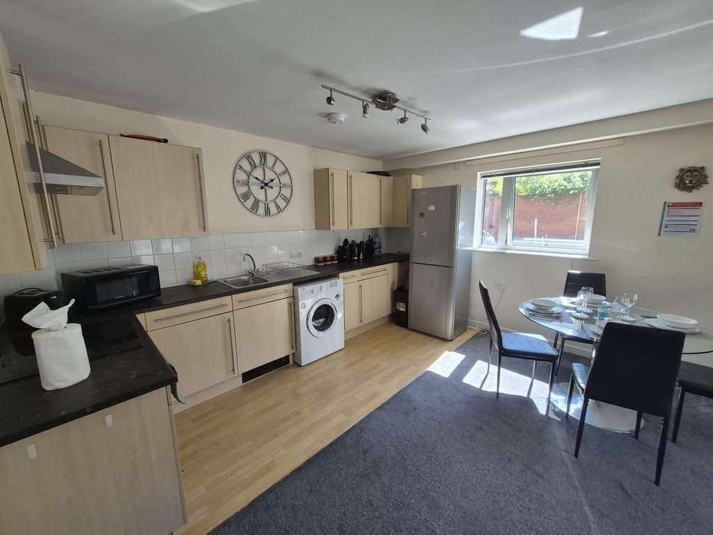 Property photo 3 of 13