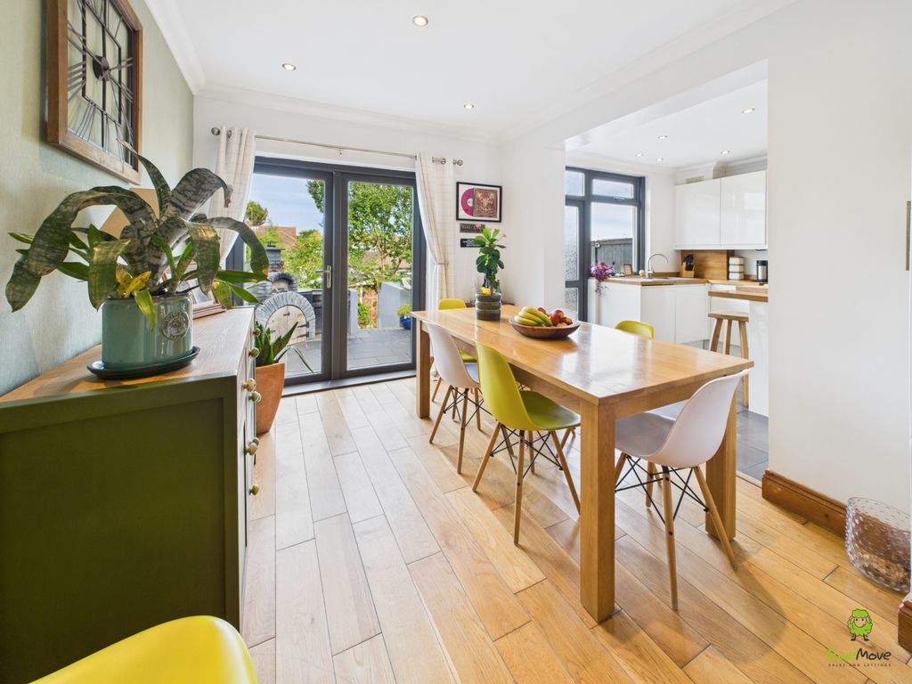 Property photo 2 of 24 Presented By Clinton At Ewemove Bexleyheath And Da