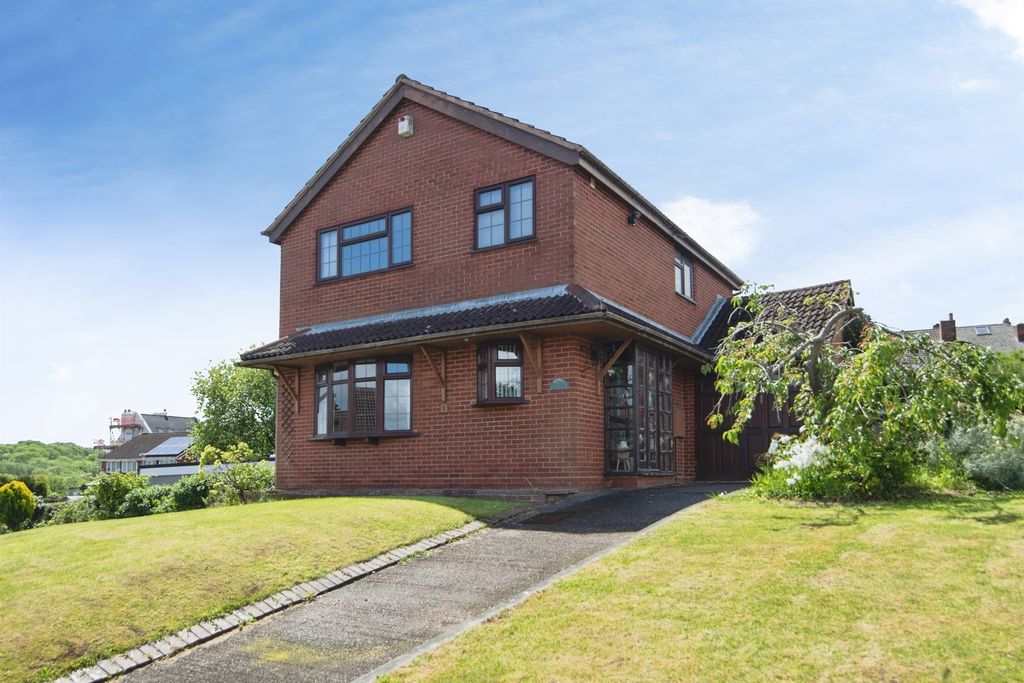 Property photo 1 of 16