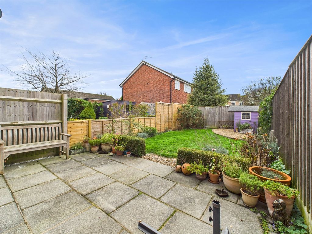 Property photo 2 of 18 Garden