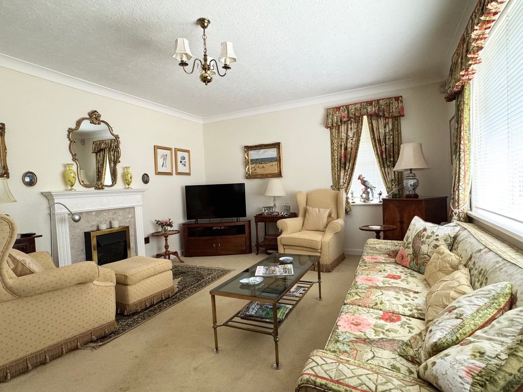 Property photo 3 of 24